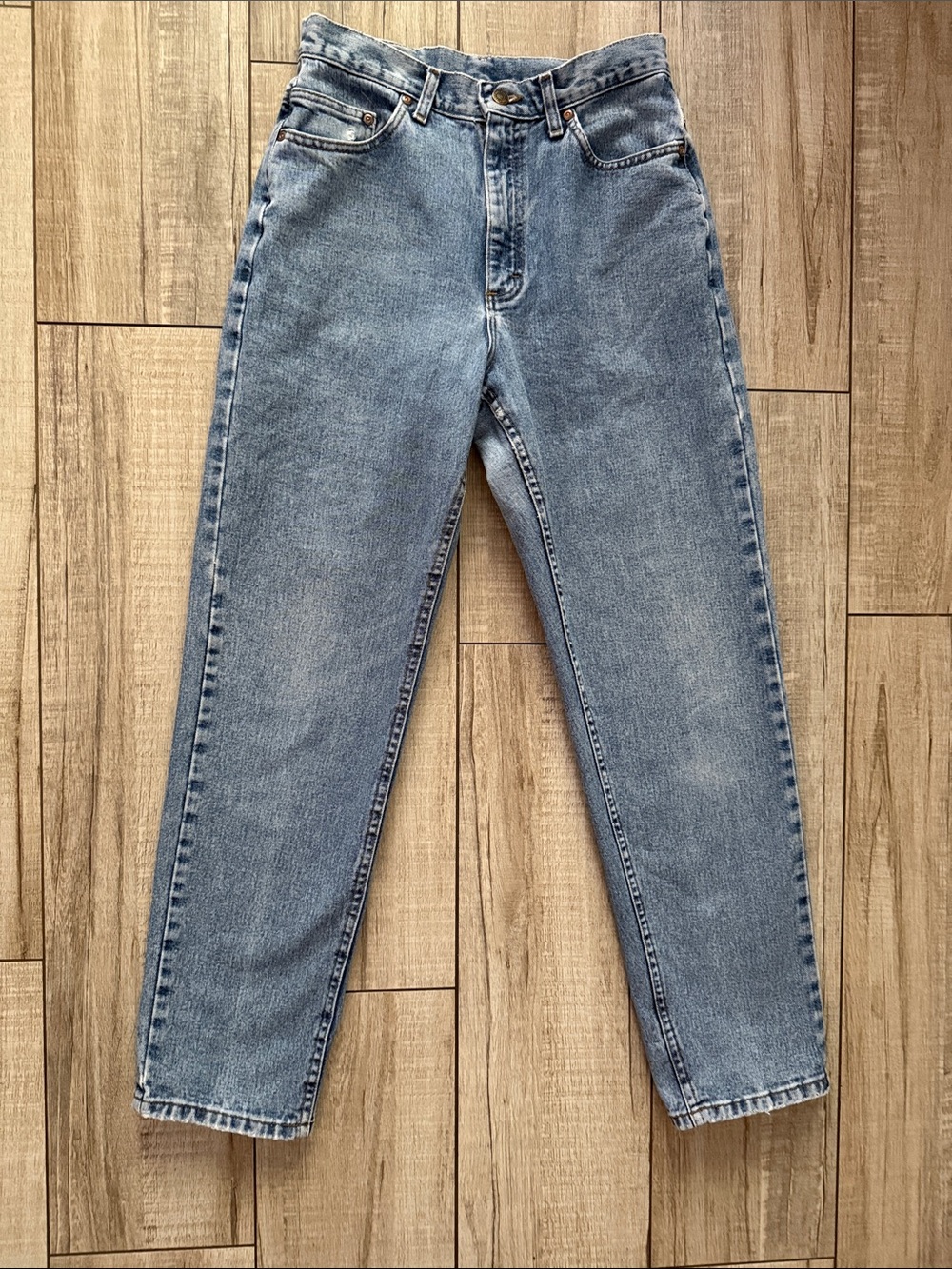 Vintage 80s 90s Lee High Waisted Tapered Leg Mom Jeans Light Wash Size 27-28